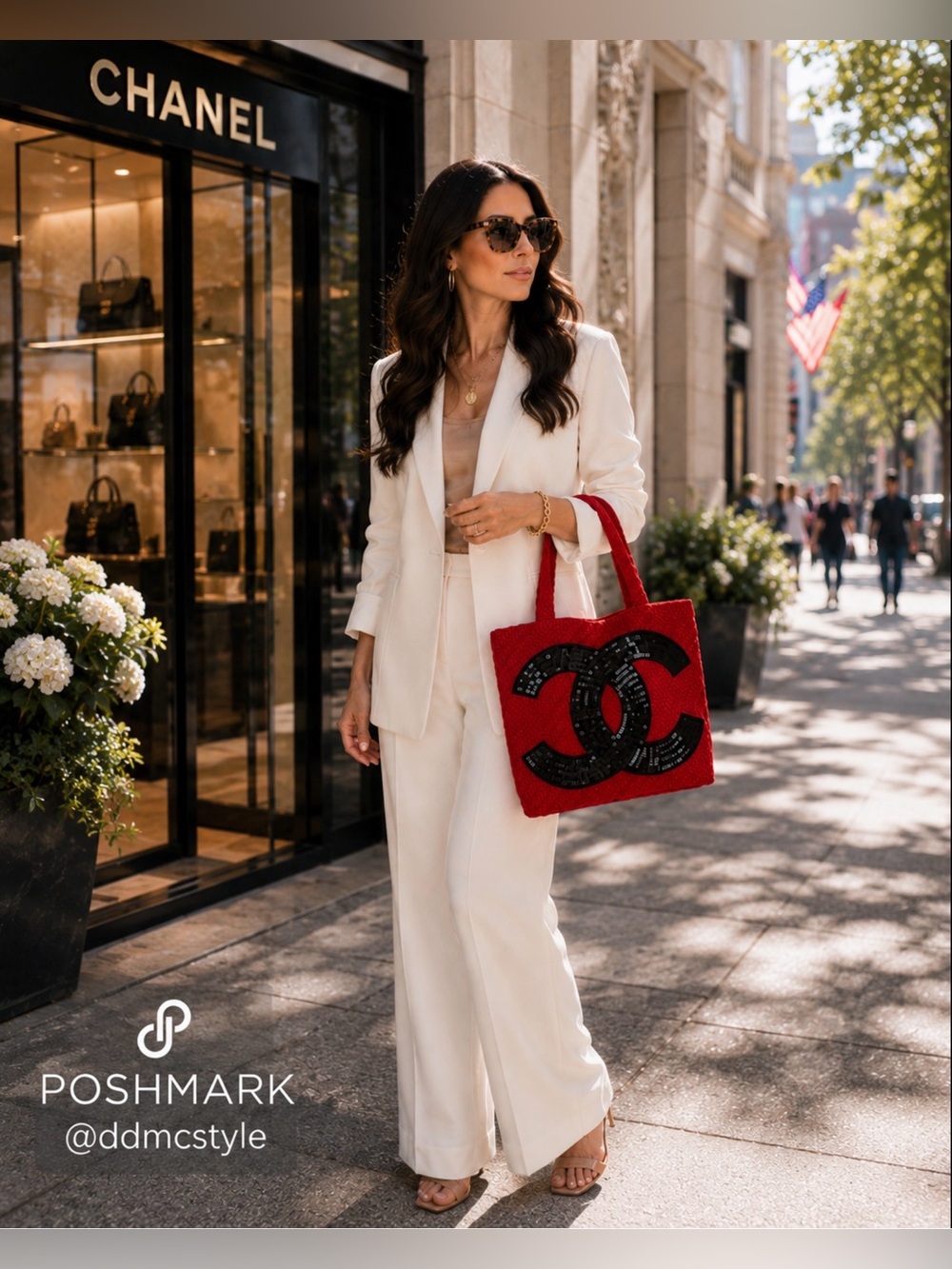 CHANEL Beauty VIP Red Tote with Black Sequin CC Logo NIP